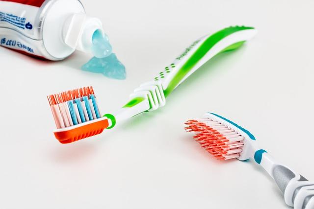 7. Best Practices: How to Effectively Use Charcoal Toothpaste for Optimum Whitening Results